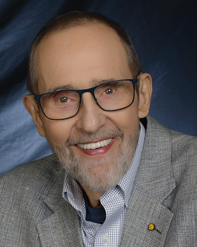 Past IFT President (1995–1996) Francis “Frank” Busta passed away on January 24.